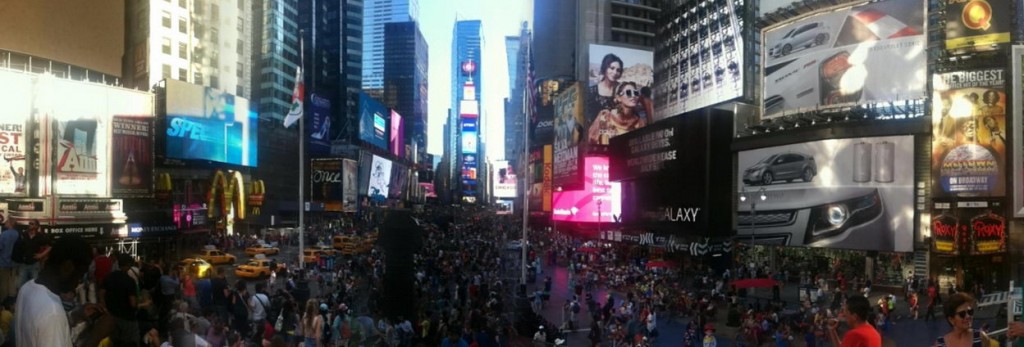 Trotamundos Family en la Plaza Times Square de Nueva York