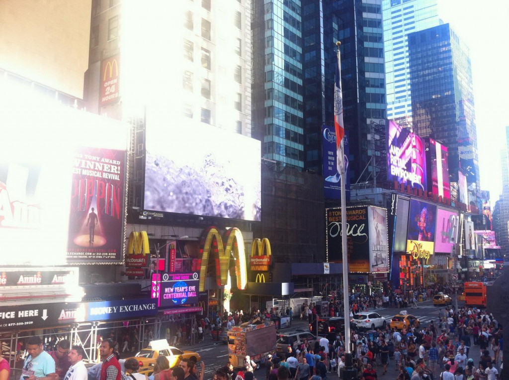 Trotamundos Family en la Plaza Times Square de Nueva York